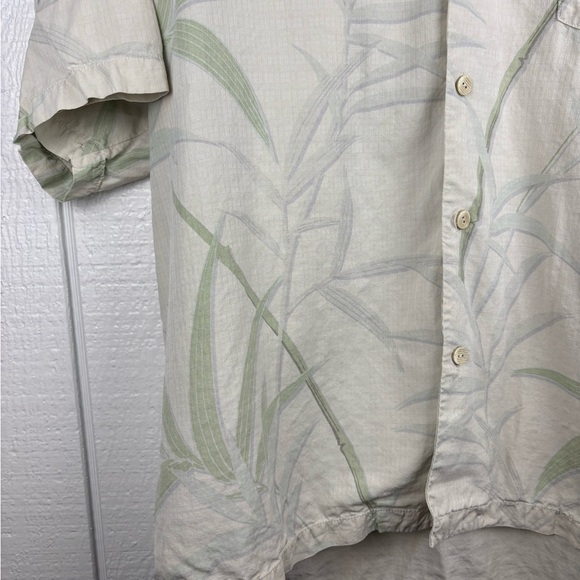 Tommy Bahama Men’s 100% Silk Light Green Leaf Button Down Shirt - Picture 5 of 6